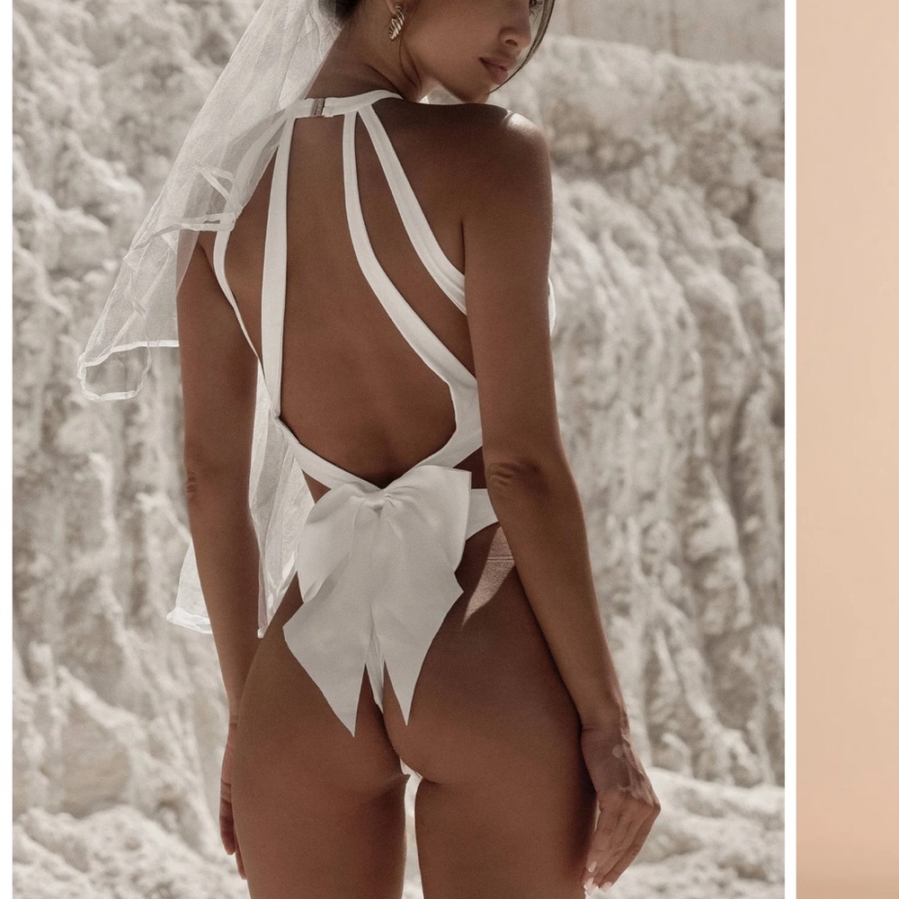 White Strappy Bow-Back Bikini